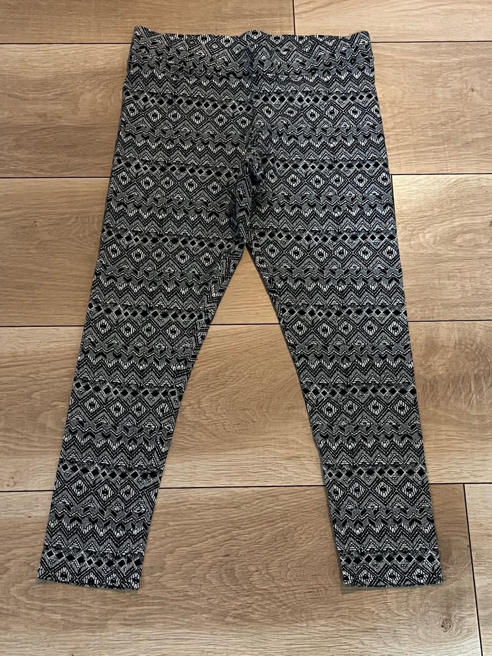Women’s  American Eagle ' Black & White Geo Print Leggings